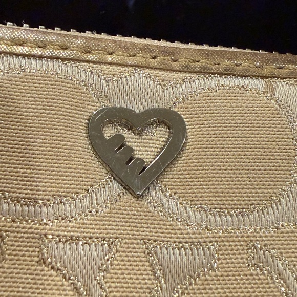 Coach 44874 Signature Poppy Heart Shimmer Khaki Gold Zip Wallet - Picture 7 of 8